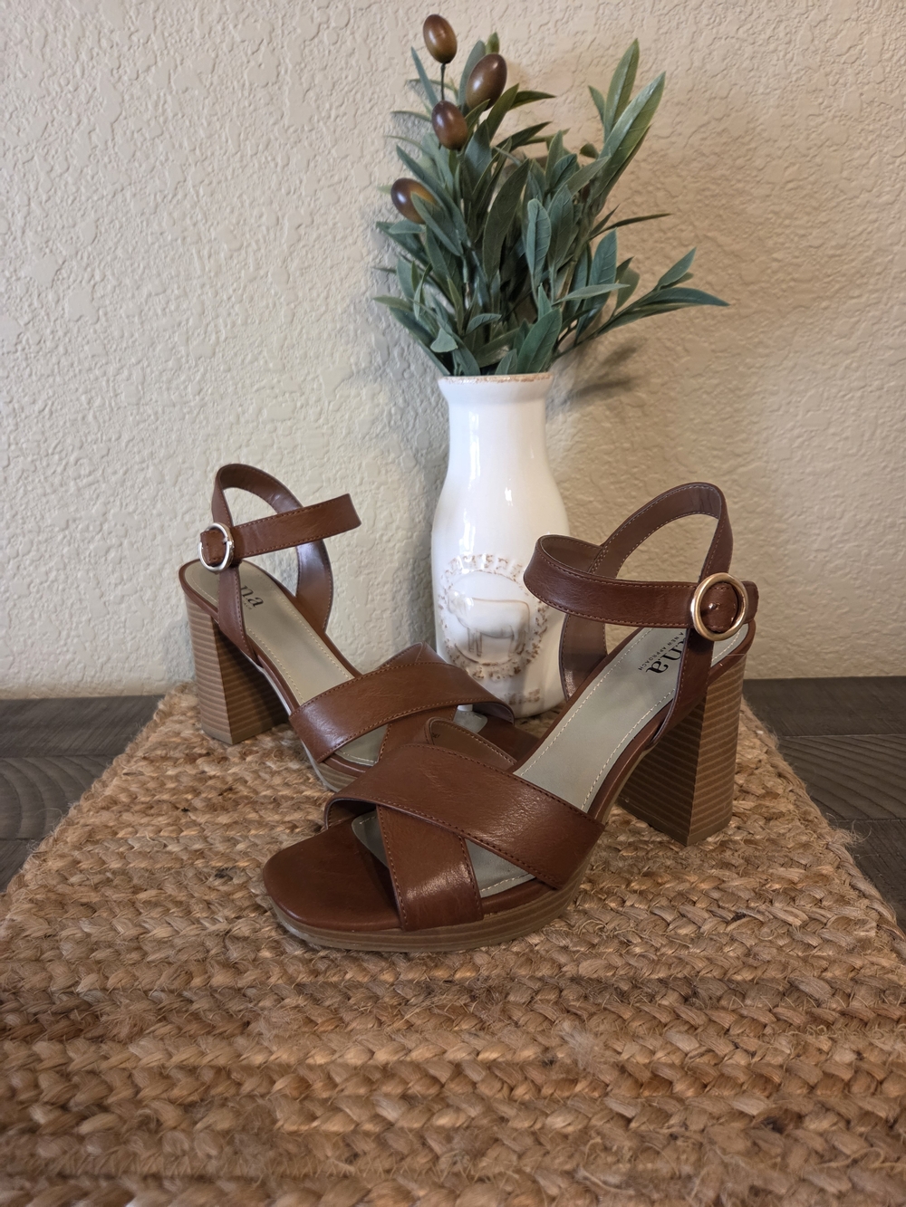ana Heeled Sandals